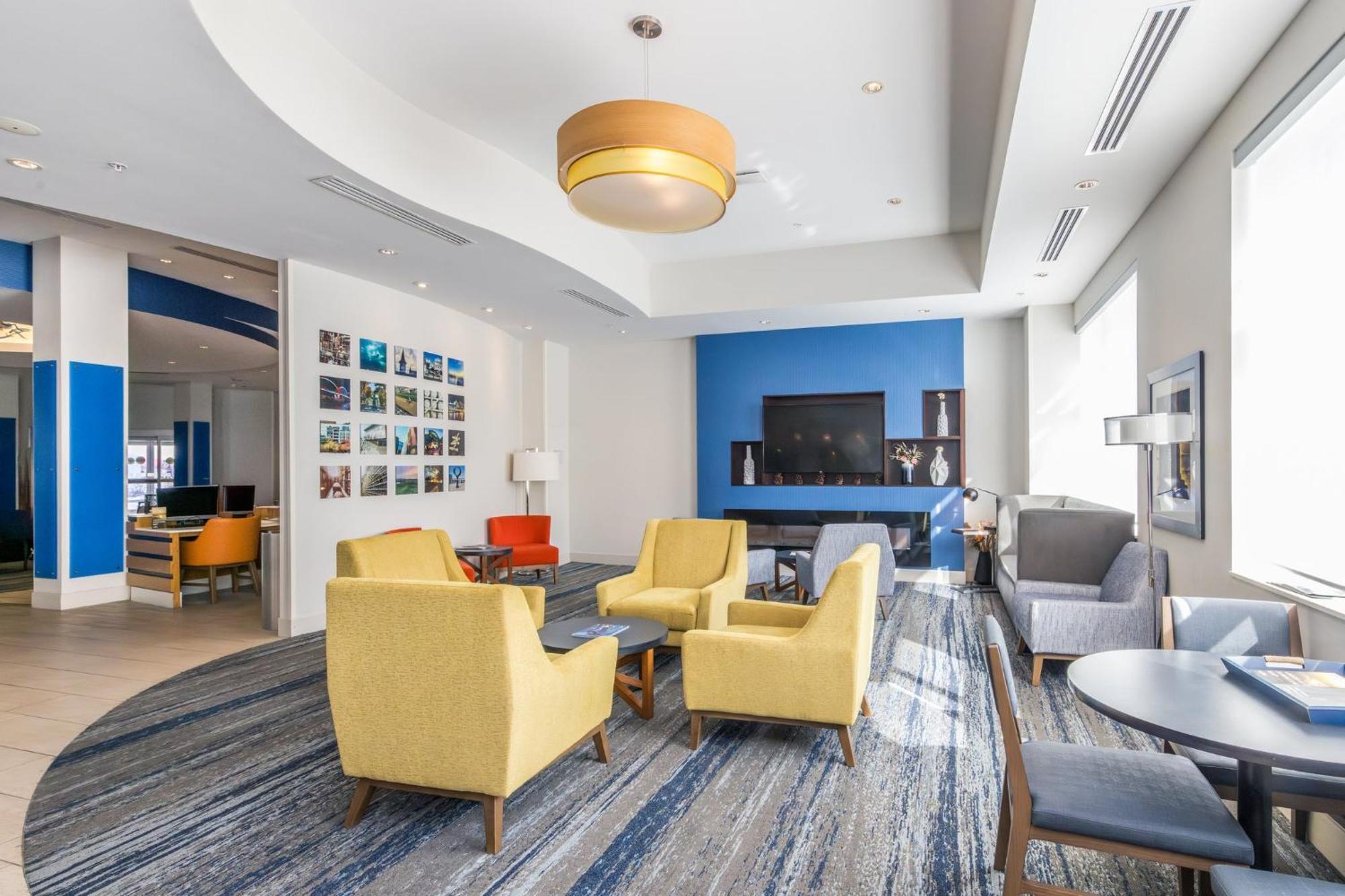 Holiday Inn Express & Suites Downtown Louisville By Ihg Eksteriør bilde